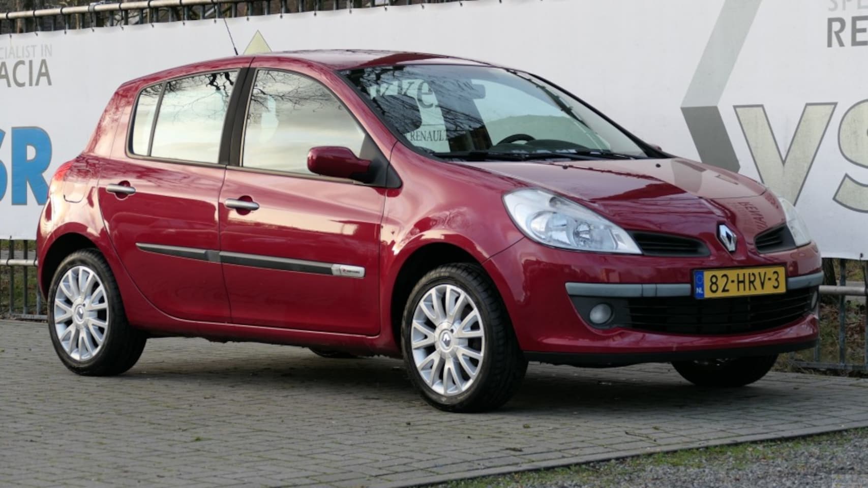 Renault Clio - 1.2 16v 75 Rip Curl - AutoWereld.nl