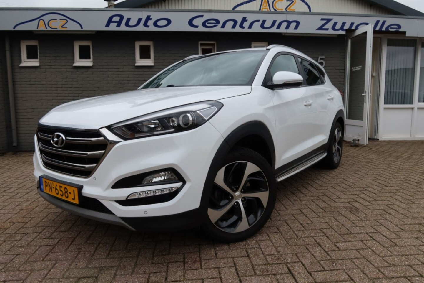 Hyundai Tucson - 1.6 GDI Comfort 1.6 GDI COMFORT , NAVI/CAMERA, TREKHAAK ENZ... - AutoWereld.nl