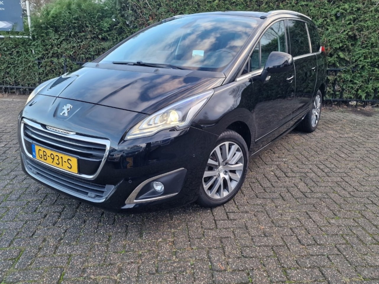 Peugeot 5008 - 1.6 THP Allure, Auto heeft alle opties!! Leder Navi CAMERA - AutoWereld.nl