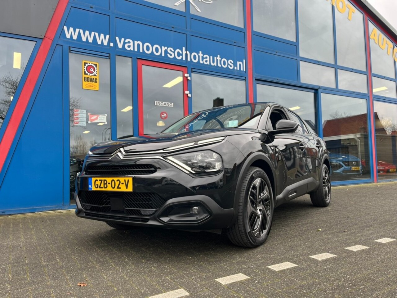 Citroën C4 - 1.2 130pk Automaat  Navi Carplay Camera Airco bj2022 - AutoWereld.nl