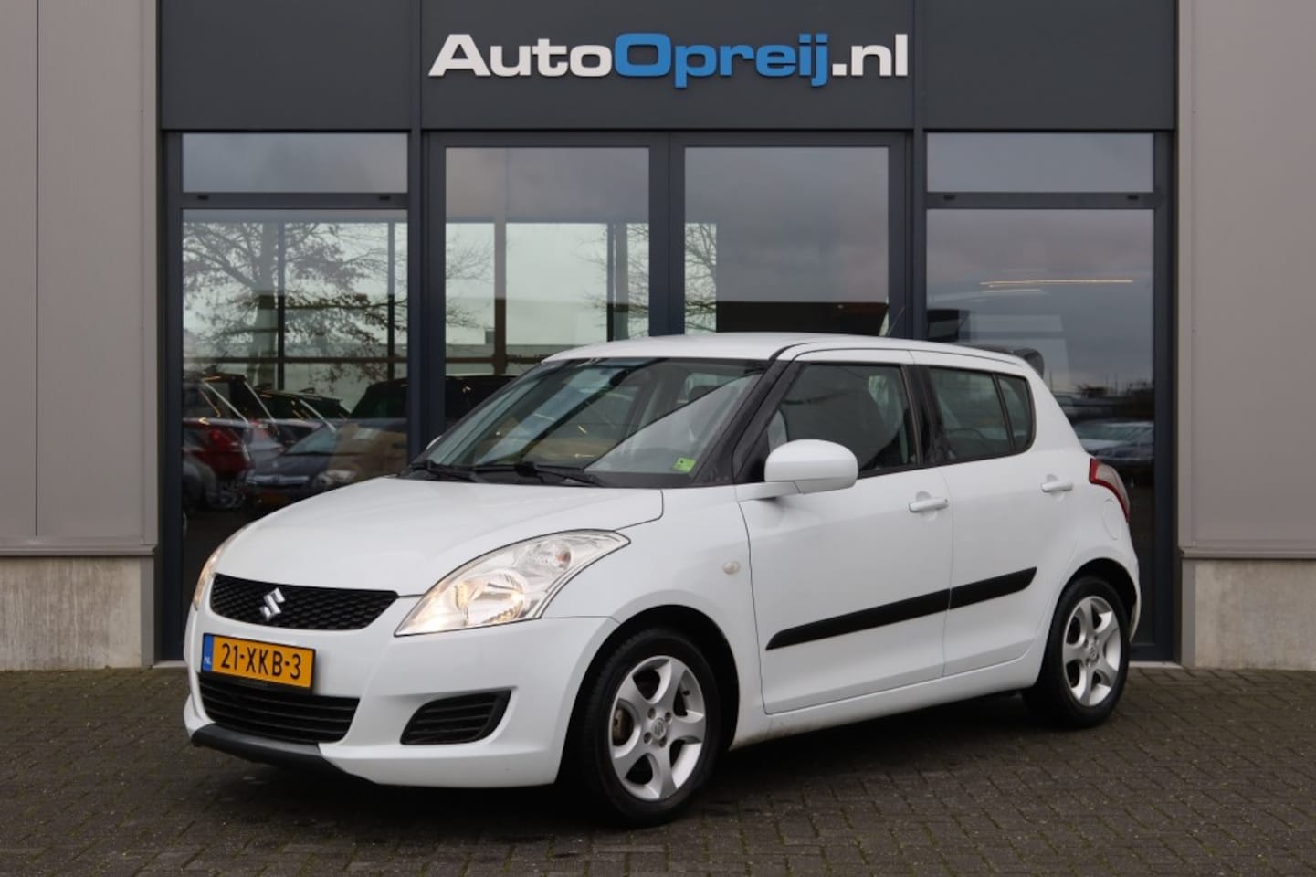 Suzuki Swift - 1.2 Summer EASSS 5drs. Airco, Leder bekleding, GT pakket - AutoWereld.nl