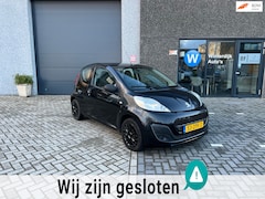 Peugeot 107 - 1.0 Access Accent Airco Trekhaak Nieuwe apk