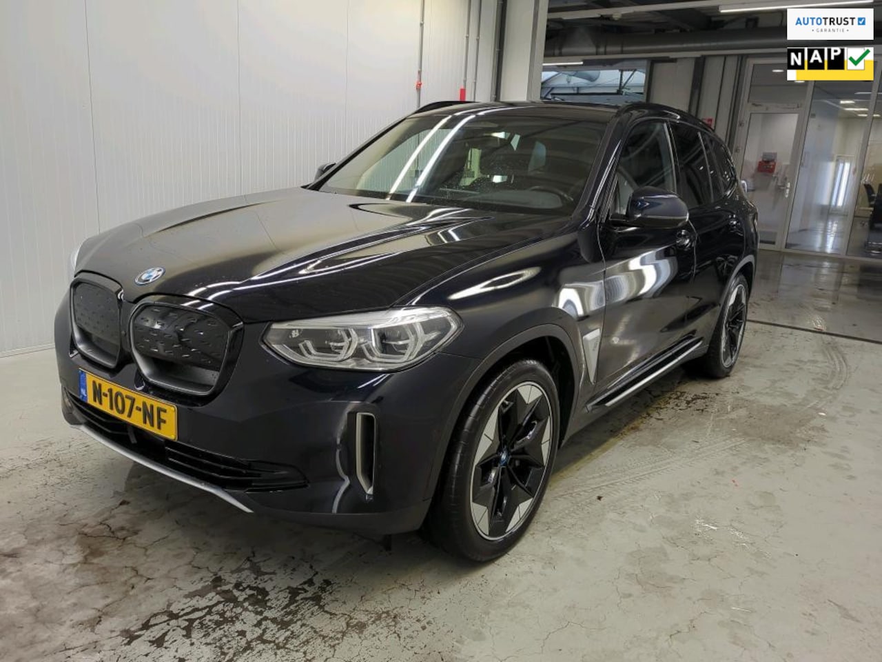 BMW iX3 - High Executive 80 kWh ORG.NED / PANORAMADAK / NAP / 360CAMERA / HARMAN-KARDON / EL.TREKHAA - AutoWereld.nl