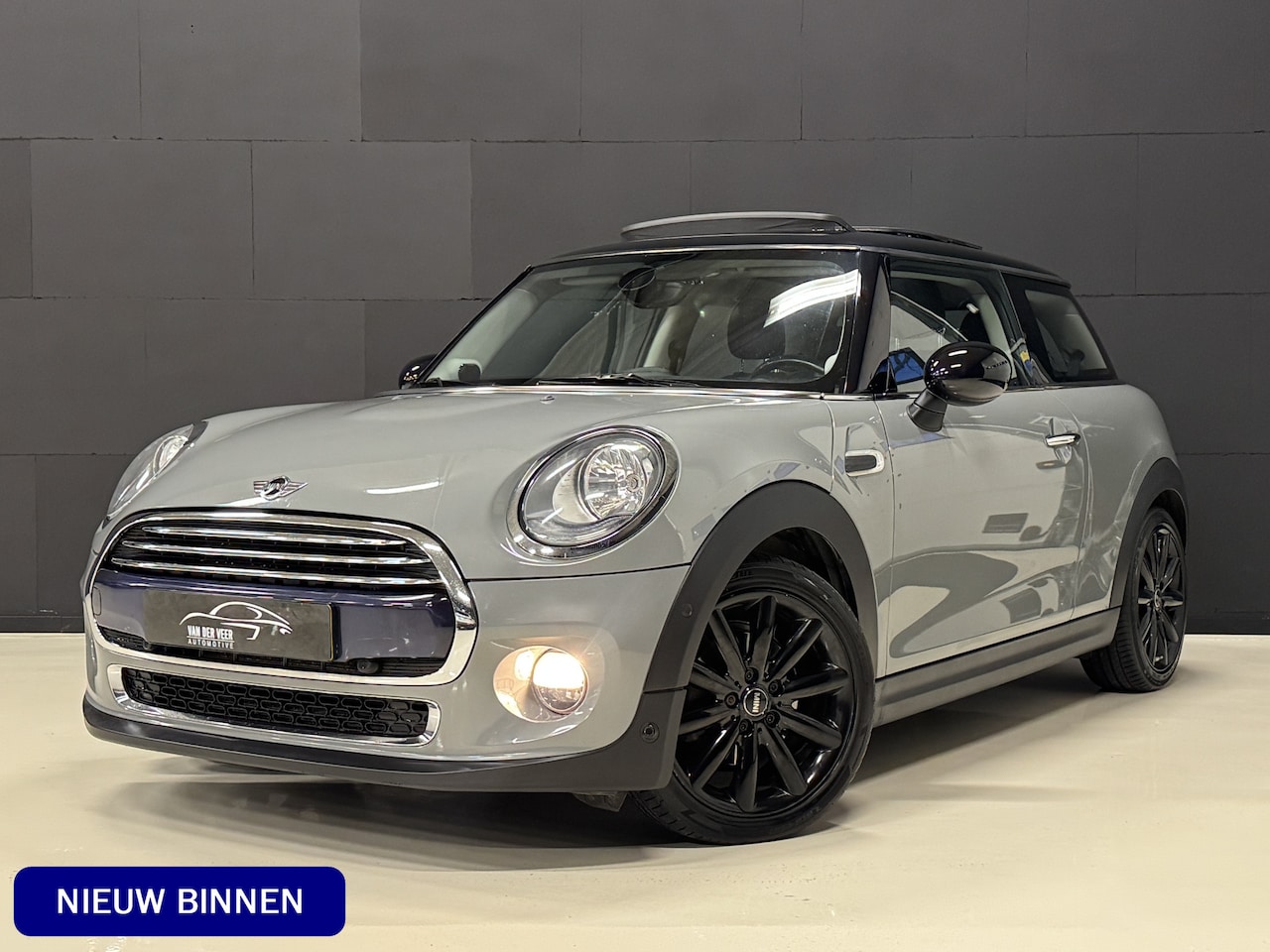 MINI Cooper - 1.5 136PK Automaat Chili Serious Business | Panoramadak | Navi | Dealer onderhouden | Clim - AutoWereld.nl