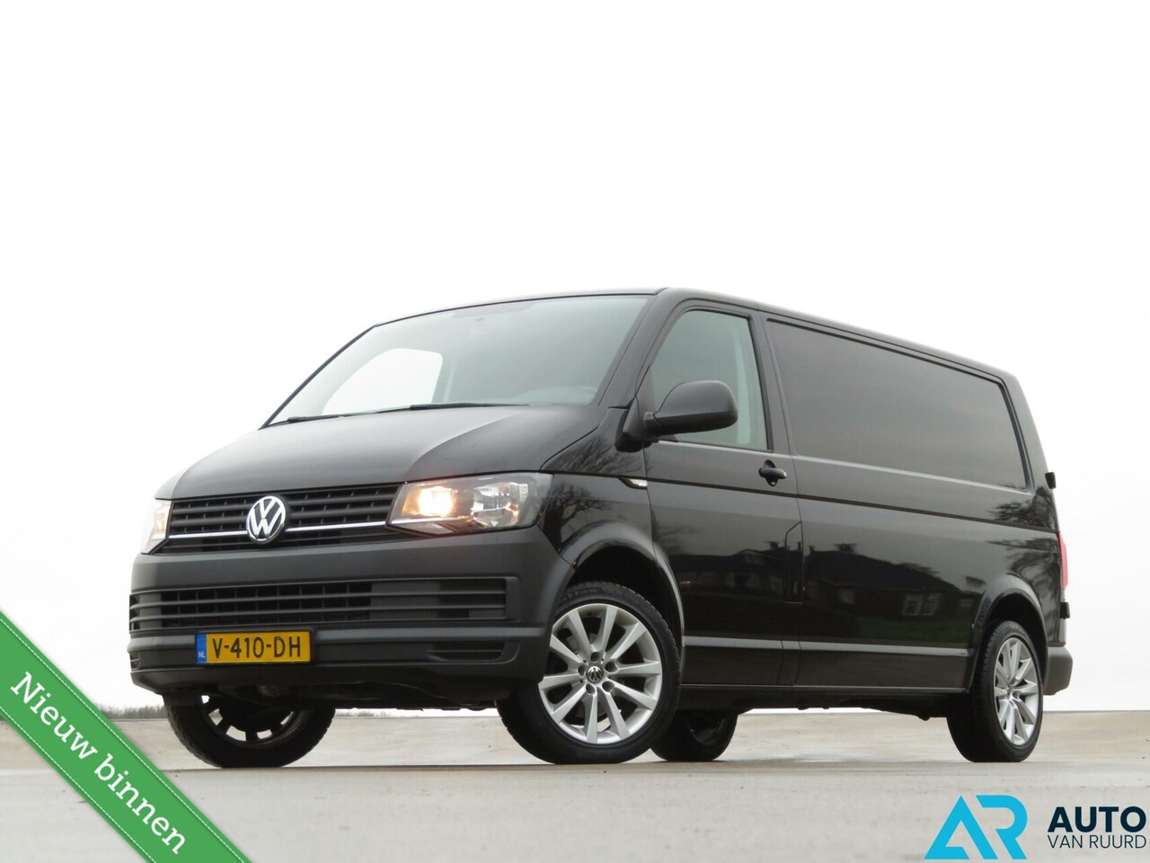 Volkswagen Transporter - 2.0 TDI L2H1 * Euro 6 * 3 zitplaatsen - AutoWereld.nl