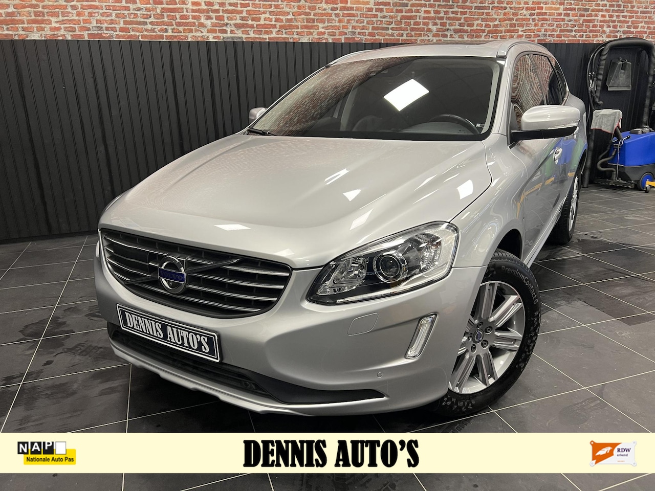 Volvo XC60 - 2.0 T6 FWD Summum Panoramadak! - AutoWereld.nl