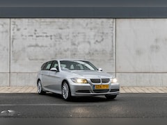 BMW 3-serie Touring - 330i Business Line