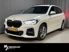 BMW X1 - xDrive25e High Executive M Sport 18"/Panoramadak/Head-up/Adaptieve cruise/Sportstoelen/Sto