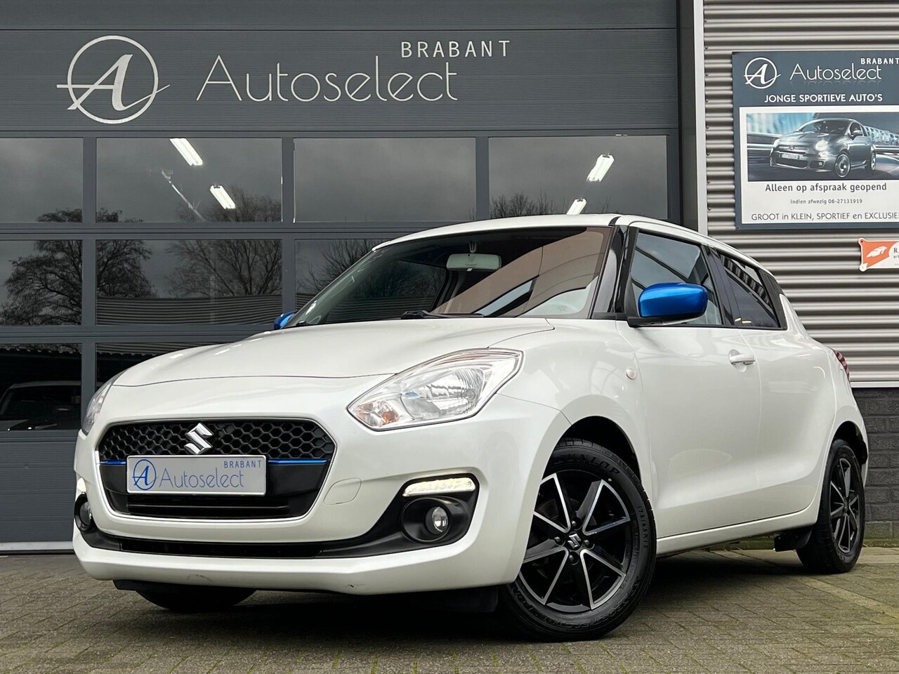 Suzuki Swift - 1.0 Select Airco Camera CarPlay - AutoWereld.nl