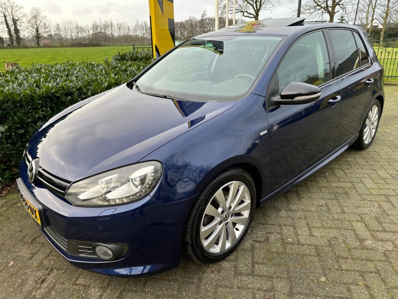 Volkswagen Golf - 1.4 TSI 90 kW R-Line Schuifdak / Xenon / Cruise - AutoWereld.nl