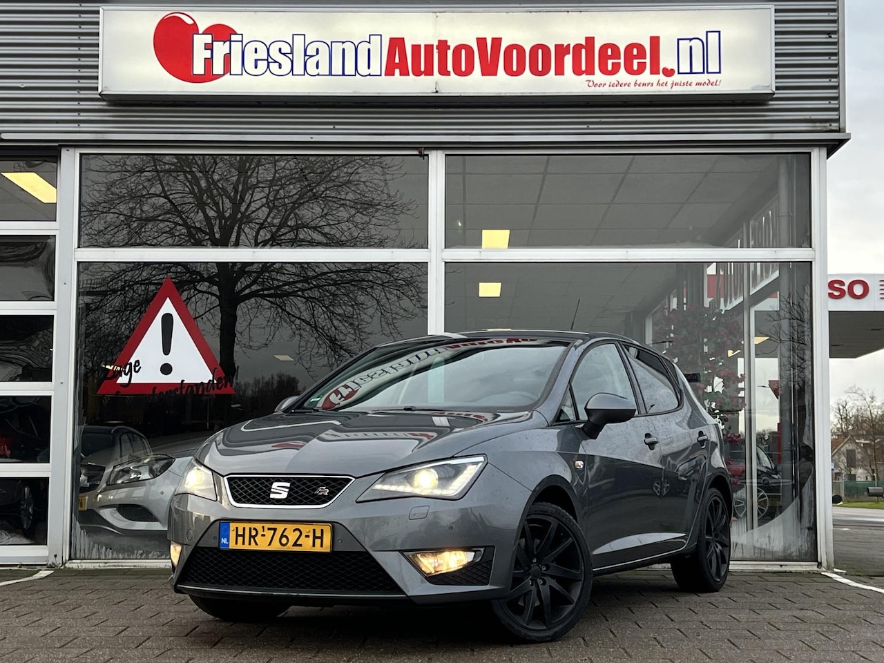 Seat Ibiza SC - 1.0 TSI FR Connect / Xenon / Navi / PDC / Carplay / 2015 - AutoWereld.nl