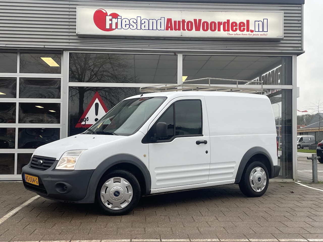 Ford Transit Connect - T200S 1.8 TDCi Economy Edition BTW auto/Airco/Trekhaak/ slechts 40.225 km/ - AutoWereld.nl