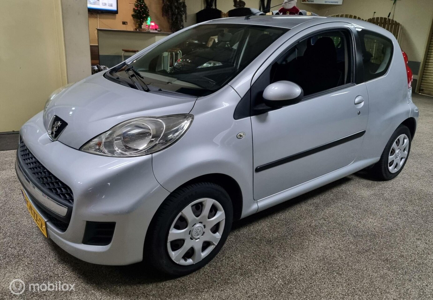 Peugeot 107 - 1.0-12V Sublime Dealer onderhouden. - AutoWereld.nl