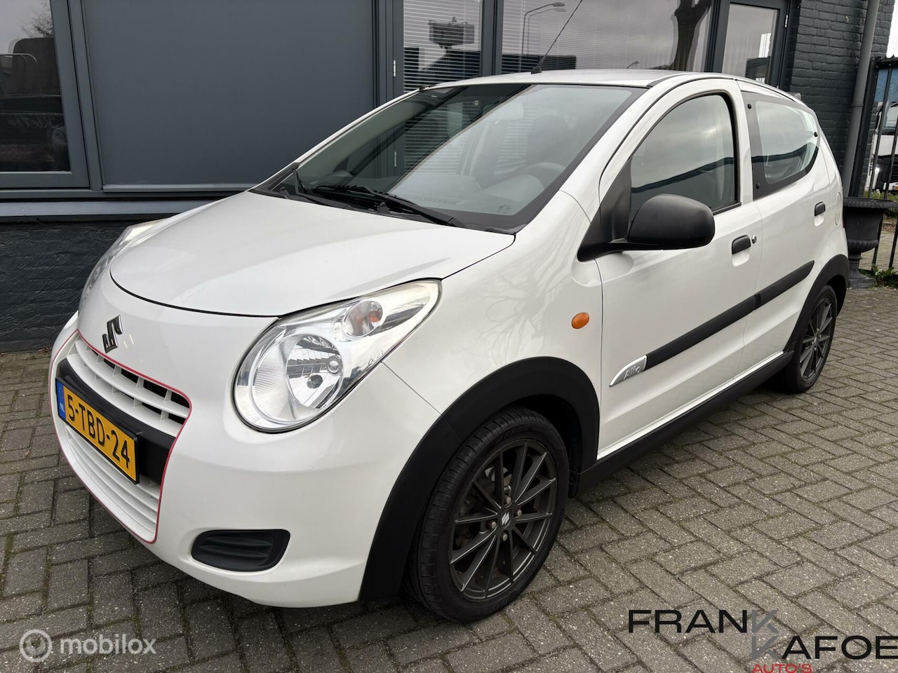 Suzuki Alto - 1.0i Exclusive Sport Airco 15"LM Parelmoer Metallic - AutoWereld.nl