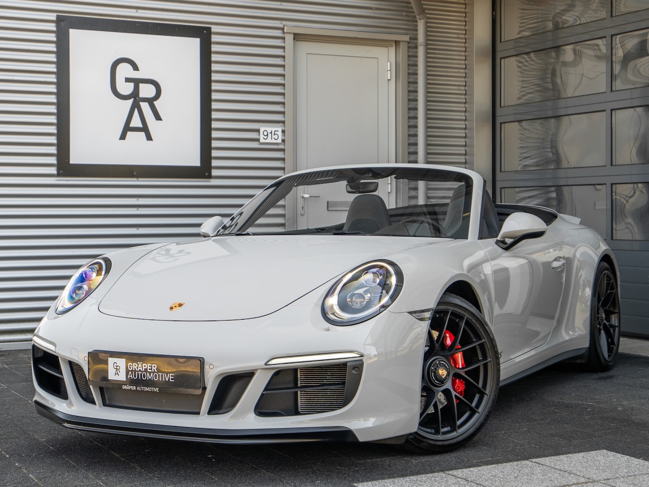 Porsche 911 Cabrio - 3.0 Carrera GTS | PDLS+ | Sportstoelen Plus - AutoWereld.nl