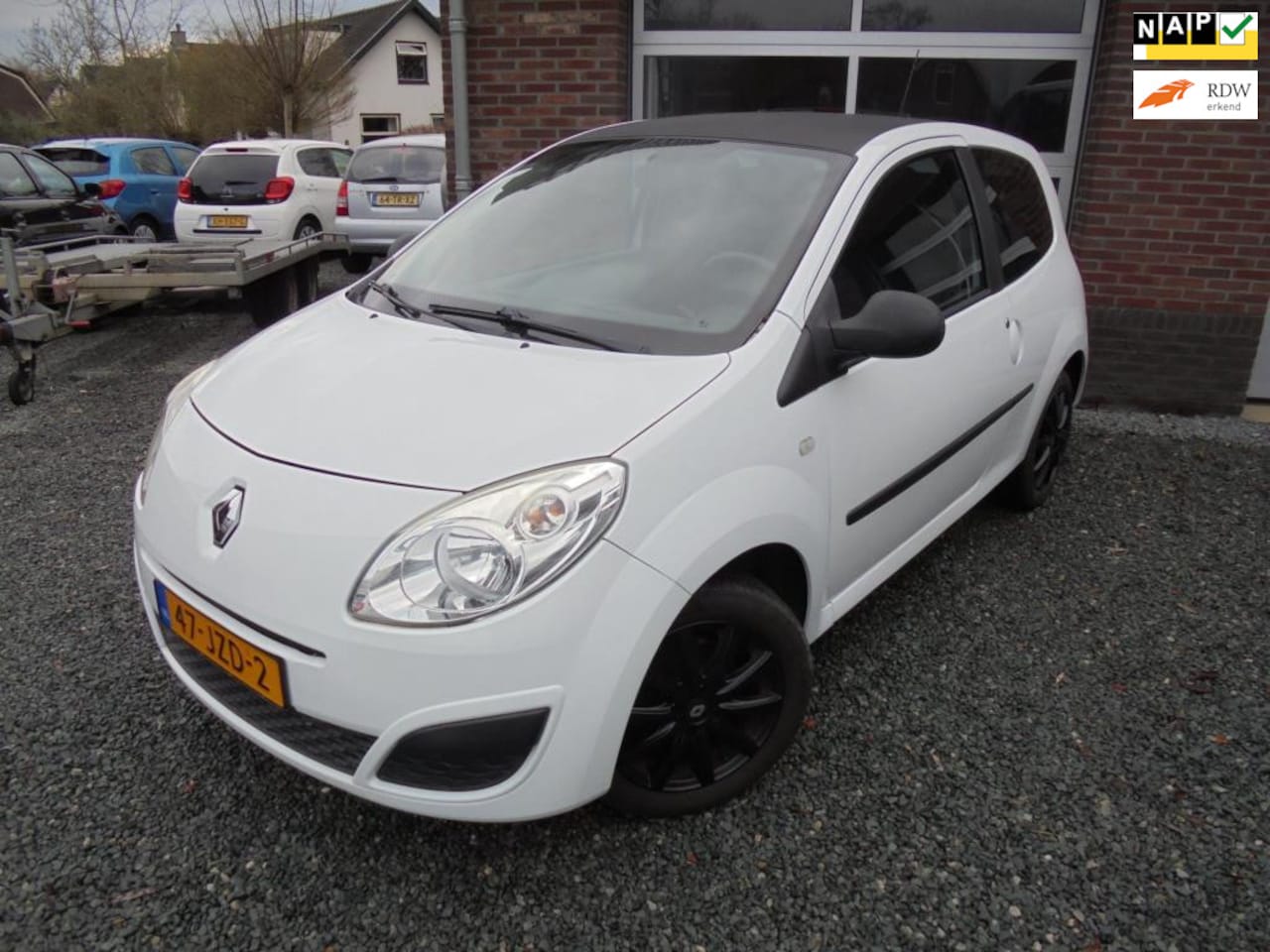 Renault Twingo - 1.2 Authentique / Airco / Apk / NAP - AutoWereld.nl