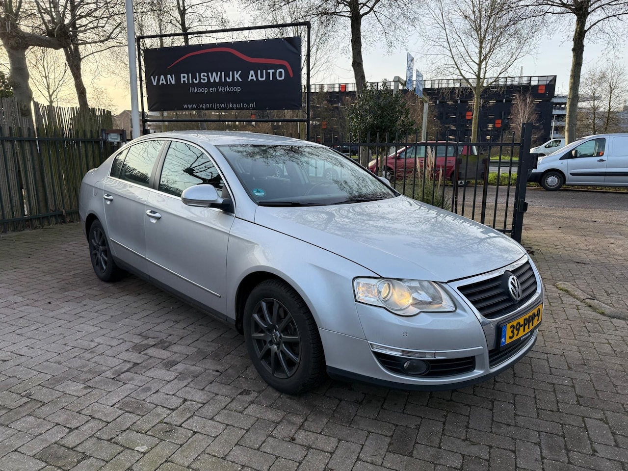 Volkswagen Passat - 2.0 TDI Trendline Nav Clima Trekh Cruise-con - AutoWereld.nl