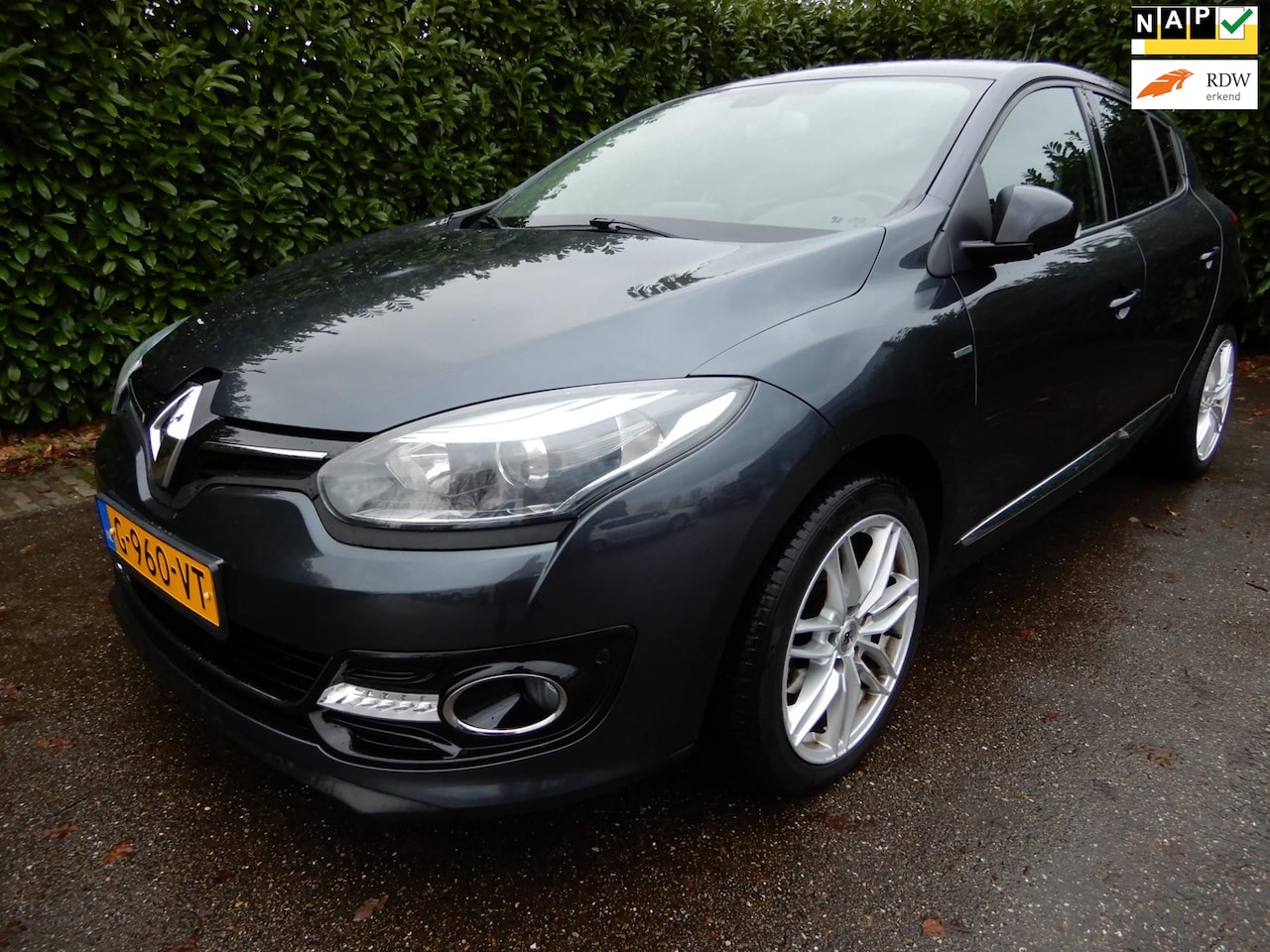 Renault Mégane - 1.2 TCe Bose. 5-deurs Automaat. Origineel Nederlandse auto met NAP. - AutoWereld.nl