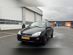 Ford Focus - 1.6-16V Ghia