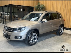 Volkswagen Tiguan - 1.4 TSI Sport&Style Navi, Trekhaak 1800 kg, 19 inch