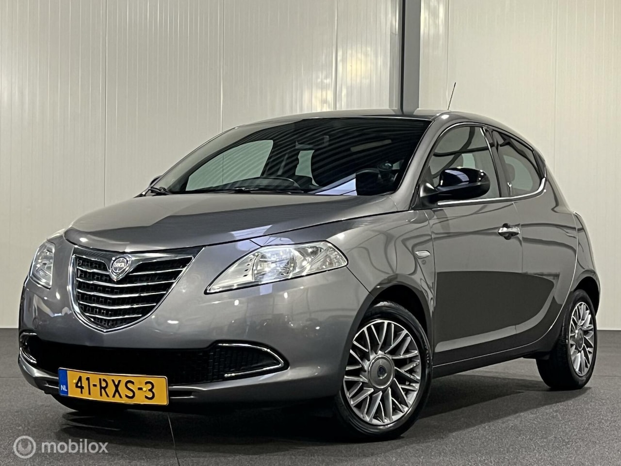 Lancia Y(psilon) - Ypsilon 0.9 TwinAir Silver [ NAP cruise airco LM ] - AutoWereld.nl