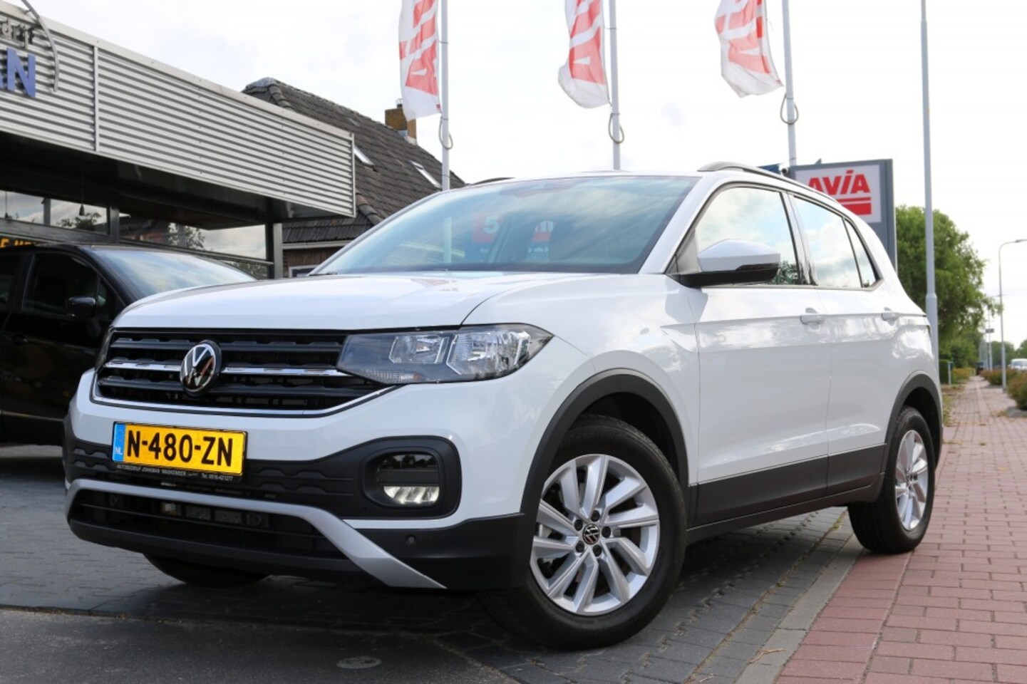 Volkswagen T-Cross - 1.0 TSI LIFE  camera add.cruise NIEUWSTAAT ! - AutoWereld.nl