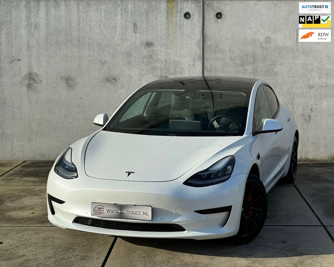 Tesla Model 3 - Long Range RWD Long Range AWD 75kWh AUTOPILOT PANO TREKHAAK NAP BTW - AutoWereld.nl