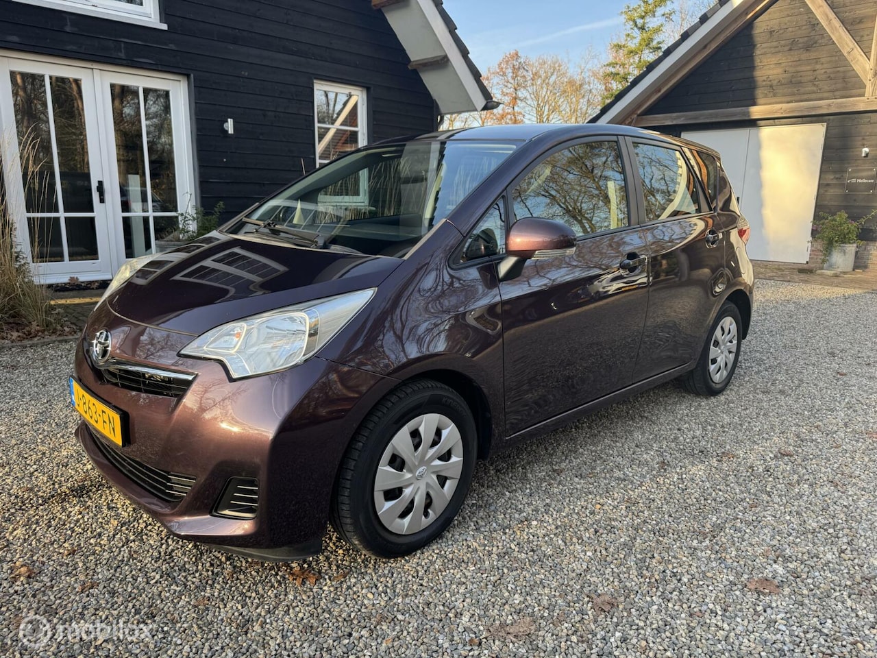 Toyota Verso S - 1.3 VVT-i Aspiration / automaat - AutoWereld.nl