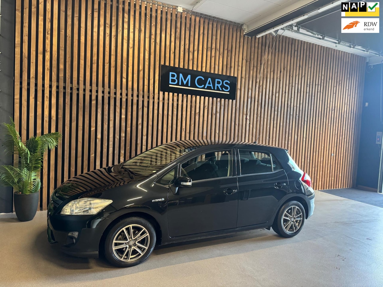 Toyota Auris - 1.8 Full Hybrid Dynamic |Camera| Navi| Keyless - AutoWereld.nl