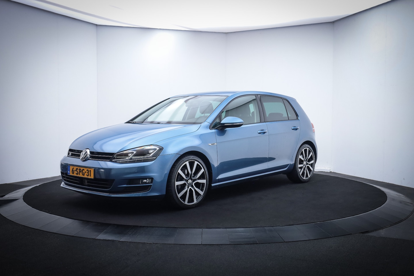 Volkswagen Golf - 1.4TSI DSG HIGHLINE NAVI/CAMERA/ACC/STOELVERW.+MASSAGE/KEYLESS/HALF LEDER/PDC V+A/LMV 18'' - AutoWereld.nl