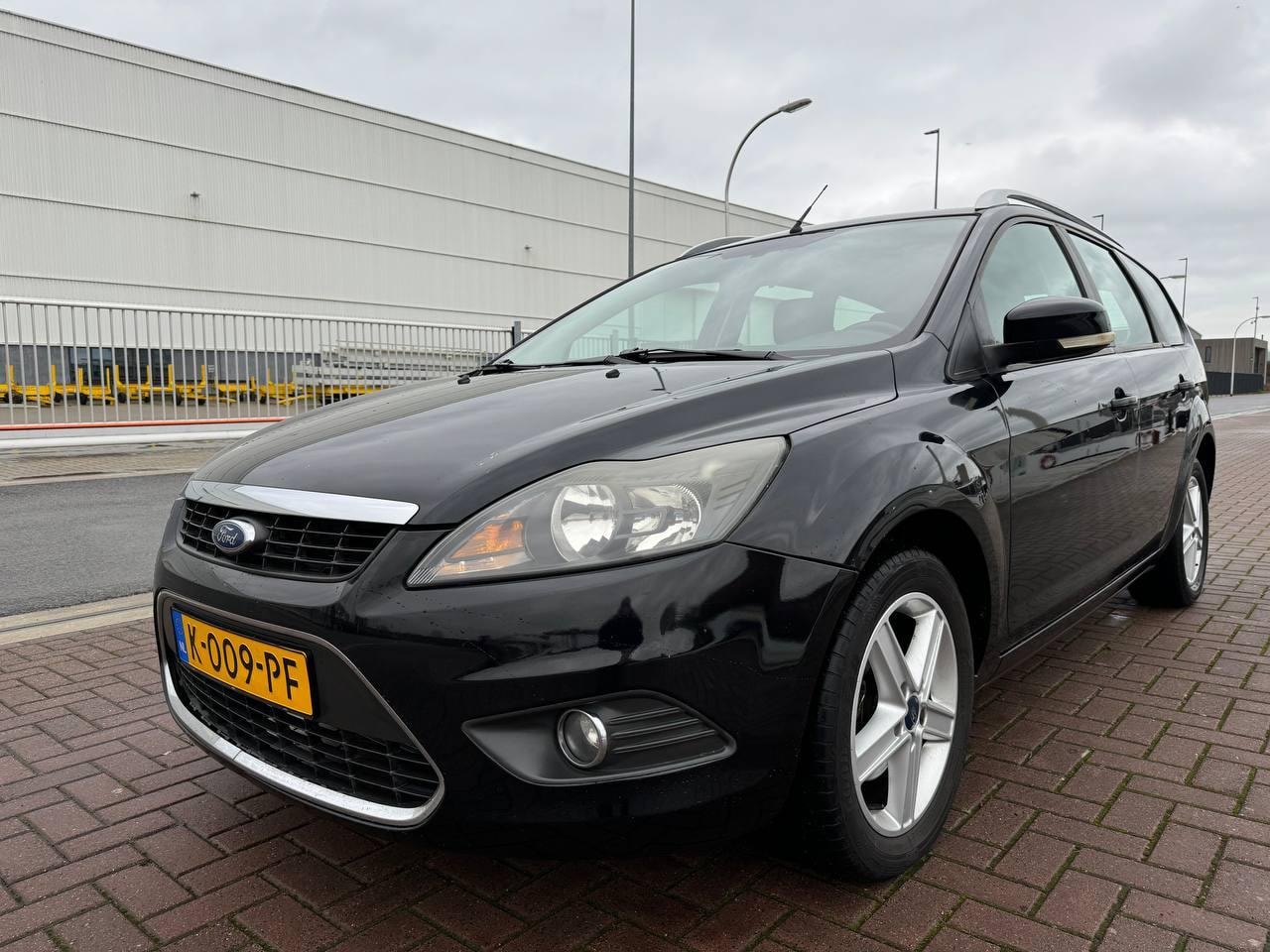 Ford Focus Wagon - 1.6 Trend /Airco/Trekhaak/Nieuwe APK - AutoWereld.nl