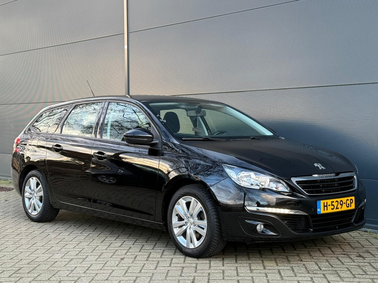 Peugeot 308 SW - 1.2 PureTech Allure NAVI | CAMERA | 1STE EIGENAAR | PDC | CRUISE | NWE APK - AutoWereld.nl