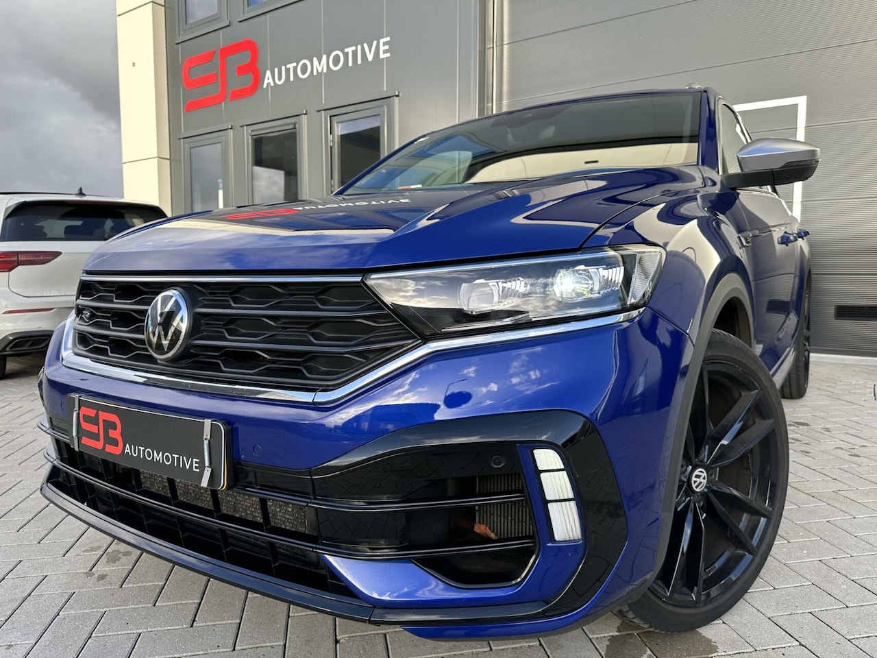 Volkswagen T-Roc - 2.0 TSI 4Motion R 300PK PAO FULL OPTION! - AutoWereld.nl