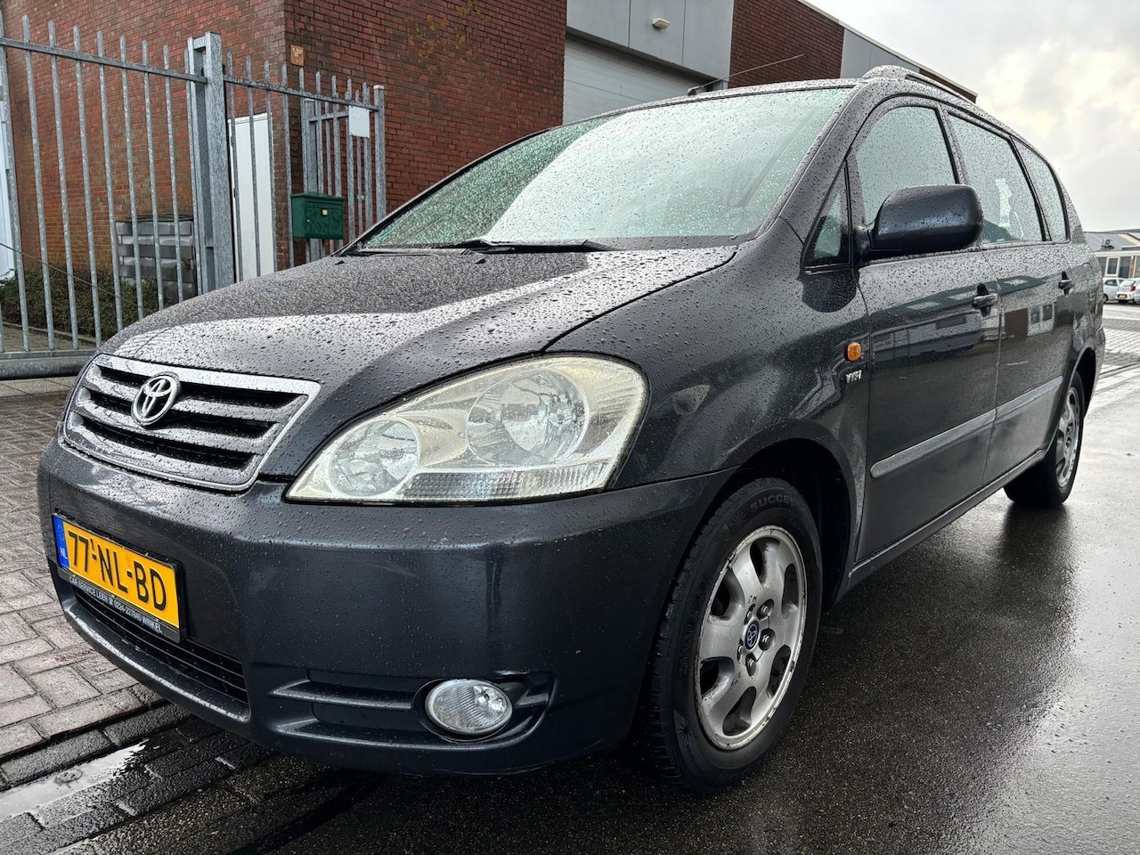 Toyota Avensis Verso - 2.0i Linea Sol 7p. / Airco / Elek ramen - AutoWereld.nl