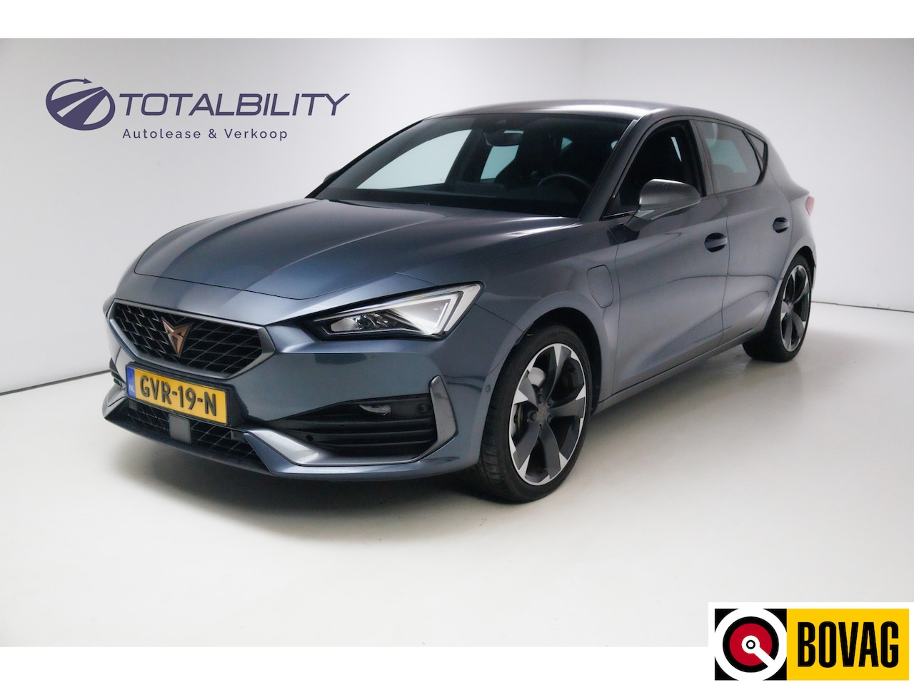 CUPRA Leon - 1.4 e-Hybrid Business 204 PK Stoel- stuurverwarming, Travel assist, Navigatie, Camera, 18 - AutoWereld.nl