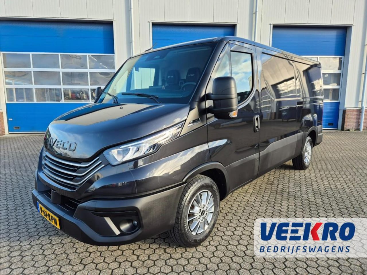 Iveco Daily - 3500Kg 160PK automaat. UIT VOORRAAD LEVERBAAR! BPM VRIJ!!!! - AutoWereld.nl