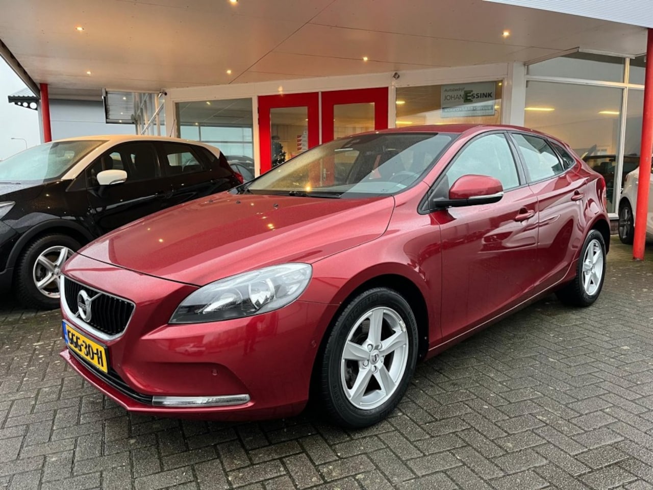 Volvo V40 - 2.0 T2 122PK Dealer onderhouden Achteruitrijcamera - AutoWereld.nl