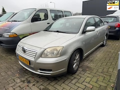 Toyota Avensis - 1.8 VVTi Linea Luna MOTOR KAPOT