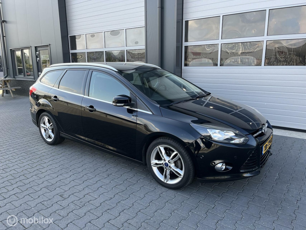 Ford Focus Wagon - 1.0 EcoBoost Edition Plus / Nieuw D-Riem - AutoWereld.nl