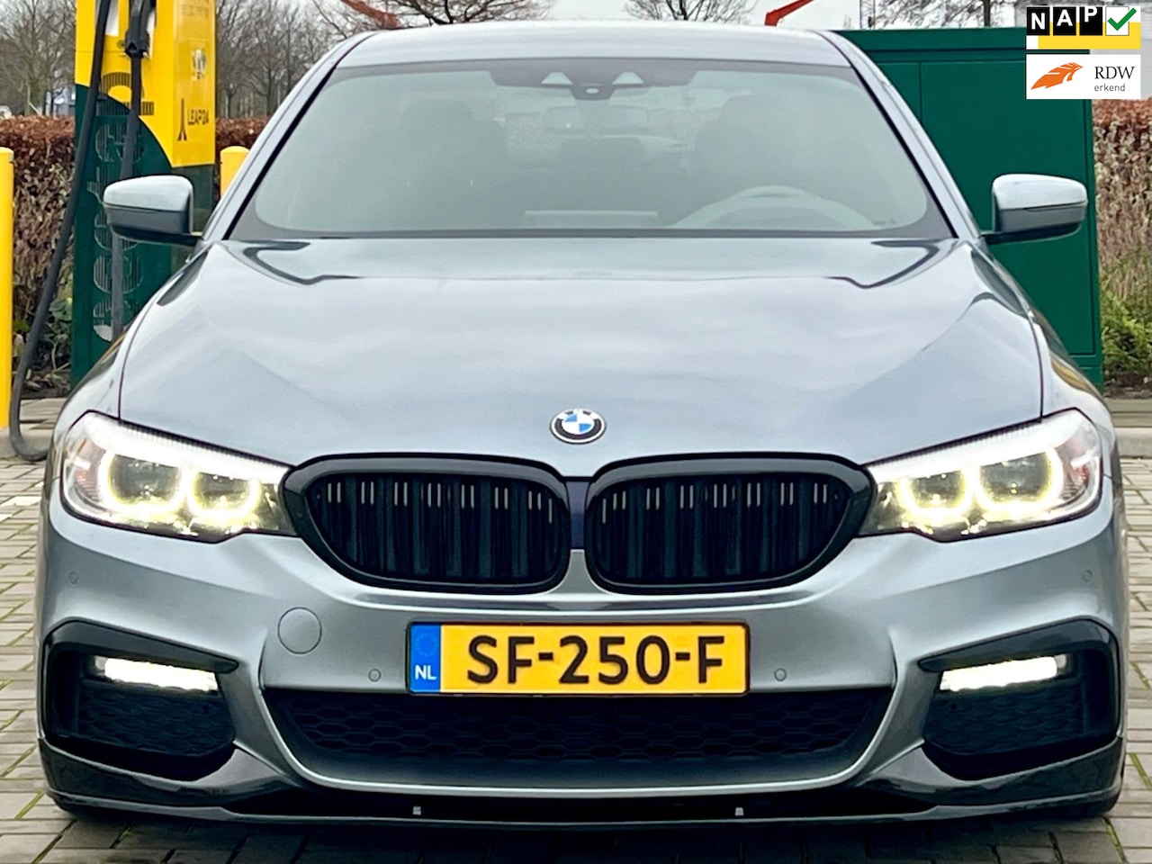 BMW 5-serie - 520d M PAKKET 2018 ALCANTARA HEADUP 2018 - AutoWereld.nl