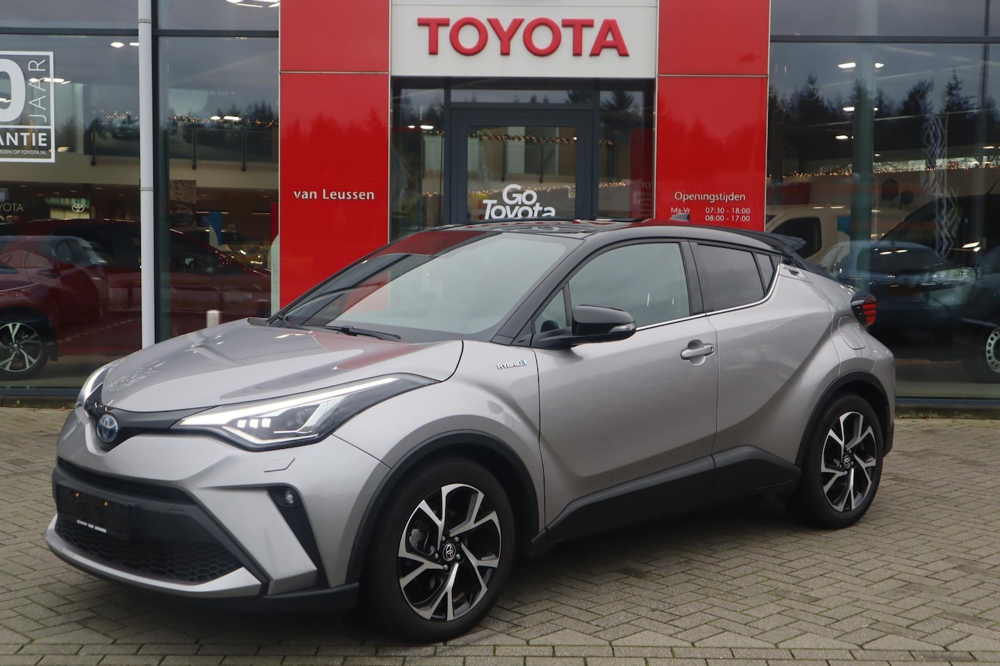 Toyota C-HR - 2.0 HYBRID STYLE 184PK APPLE/ANDROID AD-CRUISE LED-PAKKET P-SENSOREN BLISS STOEL+STUURVERW - AutoWereld.nl