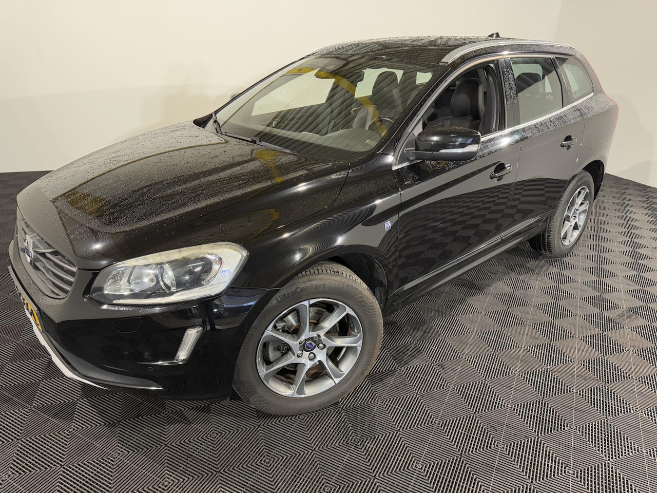 Volvo XC60 - 2.0 D4 FWD Ocean Race EX BTW-BPM - AutoWereld.nl