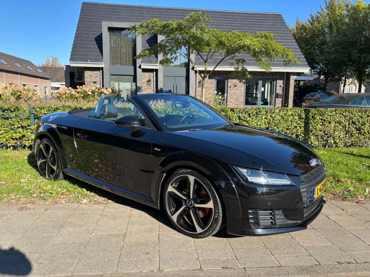 Audi TT - 1.8 TFSI DSG S Line,RS seats,Leder,Navigatie,BenO,Ledkoplampen - AutoWereld.nl