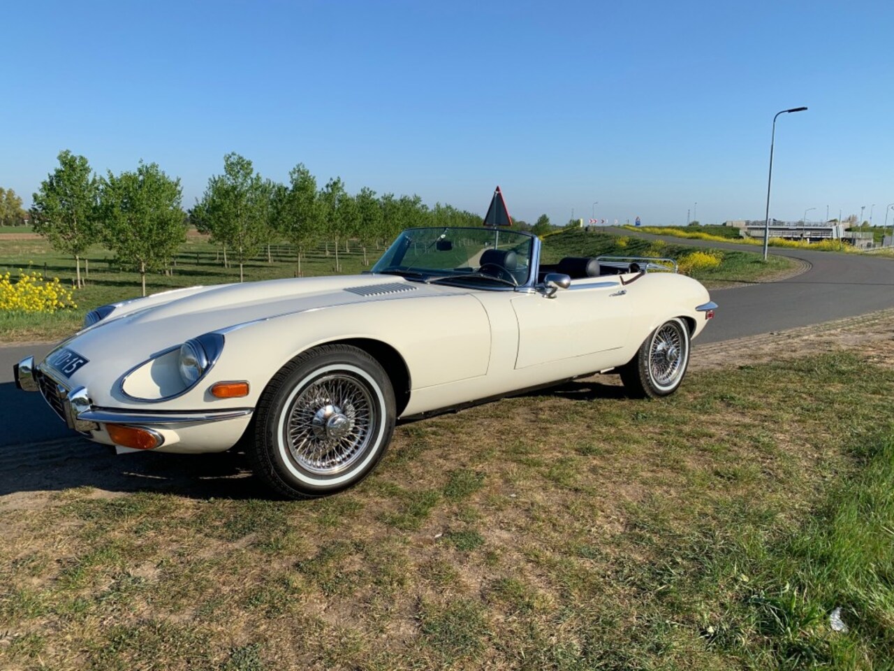 Jaguar E-type - 5.3 V12 Cabrio Handgeschakeld - AutoWereld.nl