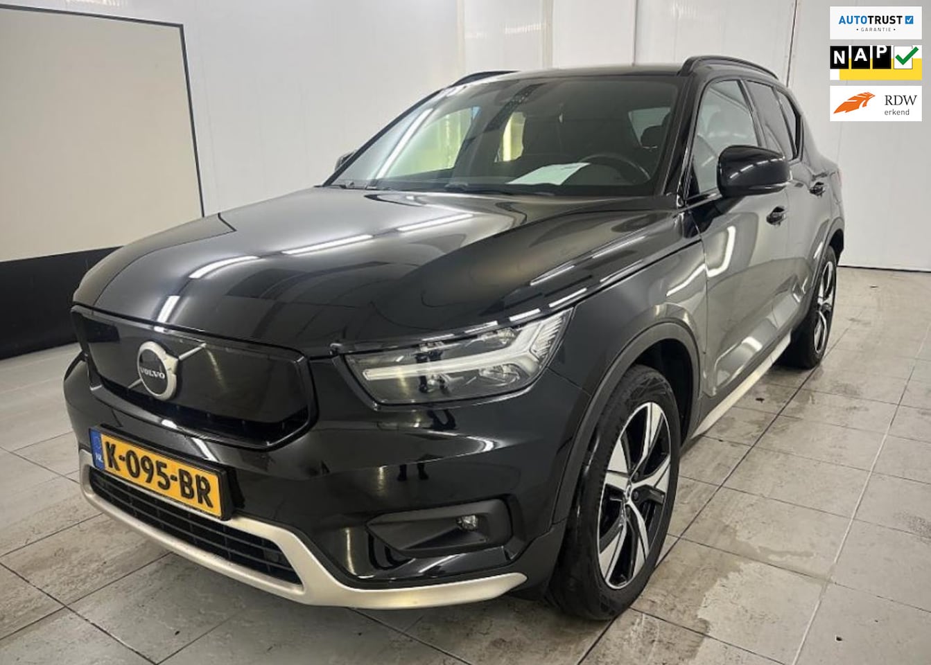 Volvo XC40 - Recharge P8 AWD R-Design Recharge P8 AWD 408 pk R-Design, eerste eigenaar, nederlandse auto met nationale auto pas - AutoWereld.nl