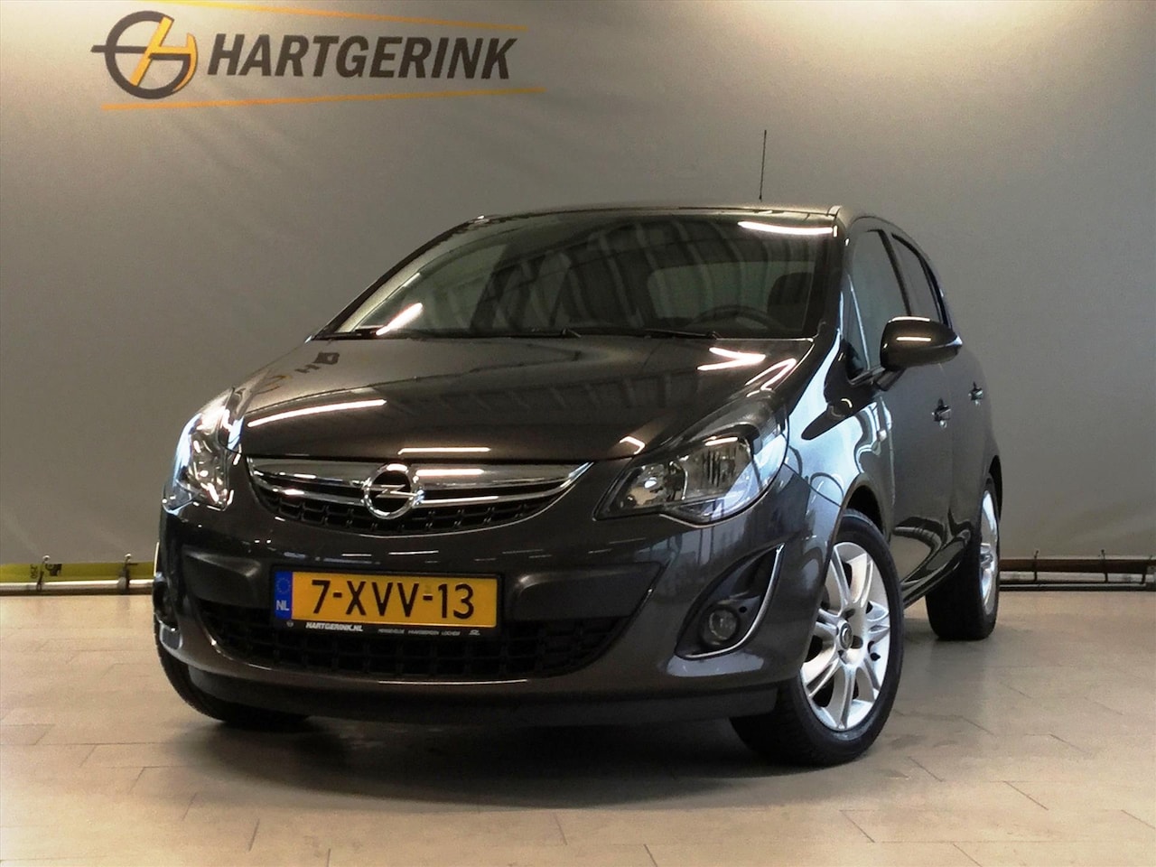 Opel Corsa - 1.4 100pk 5d BlitZ *NAVI* - AutoWereld.nl