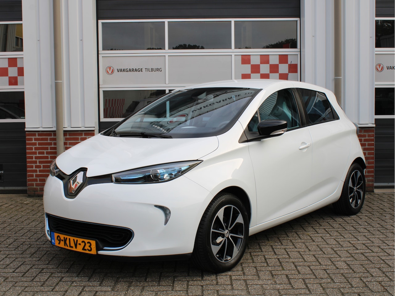 Renault Zoe - Q210 Zen Quickcharge 22 kWh (ex Accu) 1e Eig/Climate/Navi/Cruise/Standkachel/Bluetooth/16 - AutoWereld.nl