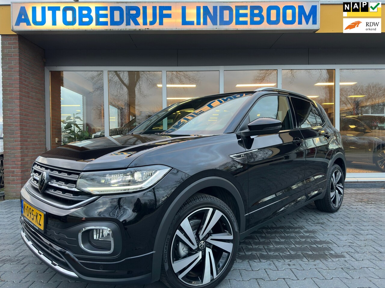 Volkswagen T-Cross - TSI Style R-Line Automaat - AutoWereld.nl