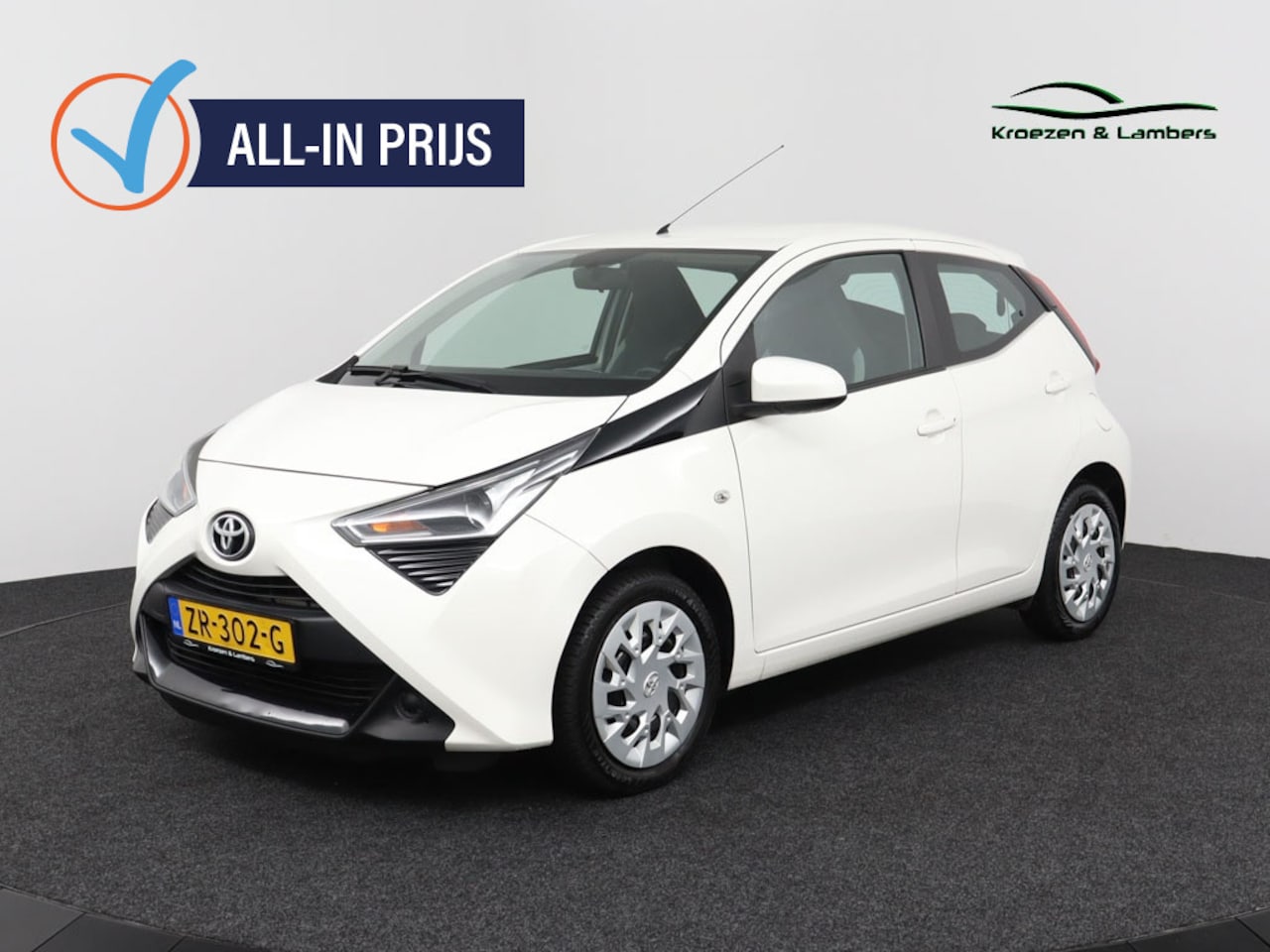 Toyota Aygo - 1.0 VVT-i x-play - Achteruitrijcamera - Navi - AutoWereld.nl