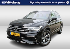 Volkswagen Tiguan - 1.5 TSI R-Line Business Advance DSG Automaat Panoramadak / Navigatie / R-Line / Trekhaak /